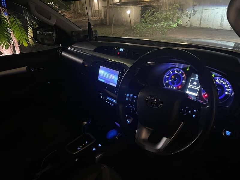 Toyota Hilux Revo 2.8  2019 8