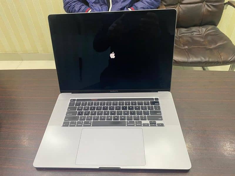 Macbook Pro 2019 i9 1