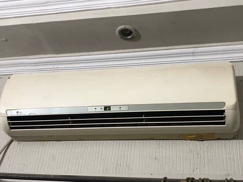 LG 1.5 Ton Non Inverter AC 4