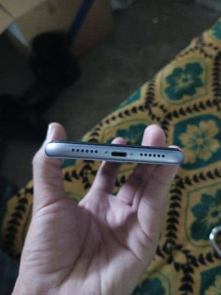 iphone 11 only sale urgent 1