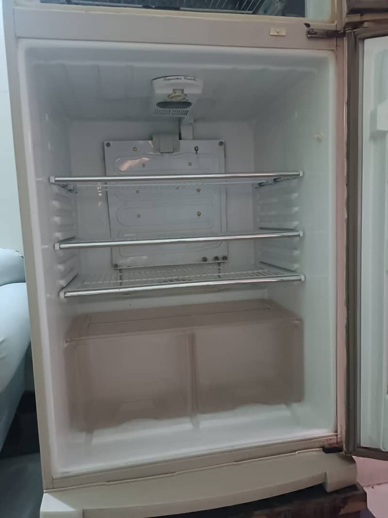 Refrigrator For Sale 3