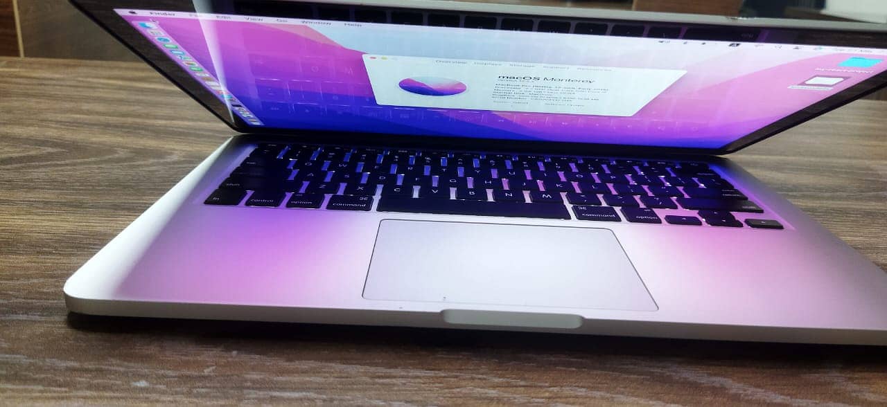 Apple MacBook Pro Ratina 2015 13" (Read Ad) 6