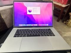 Apple MacBook Pro 2016 touch bar