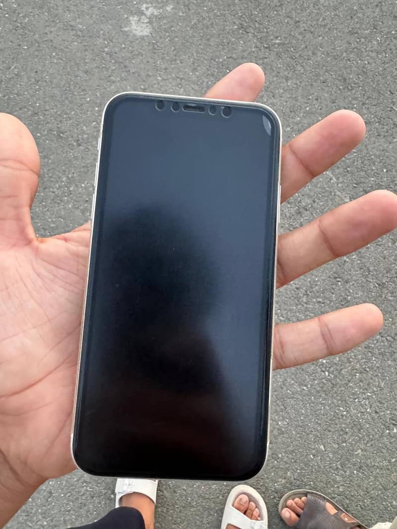 IPHONE 11 PTA APPROVED with box (urgently sale) 7