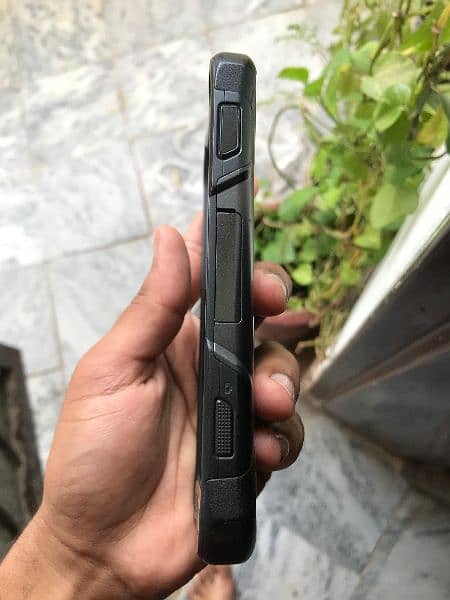 KYOCERA model dura force pro 2 0