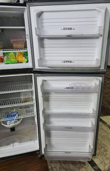 used refrigerator in good condition 2