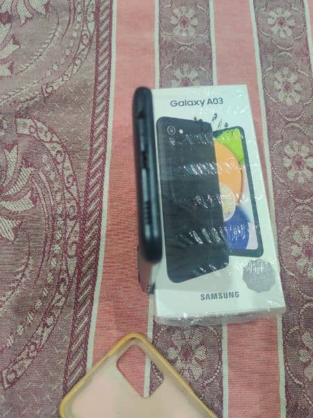 Samsung Galaxy A03. . . . 4/64 gb 6