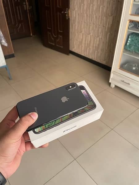 i phone xs 64 gb PTA approved 1