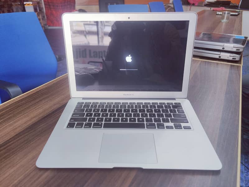 Macbook air 13 Model 2017 Core i5 Retina Display 2