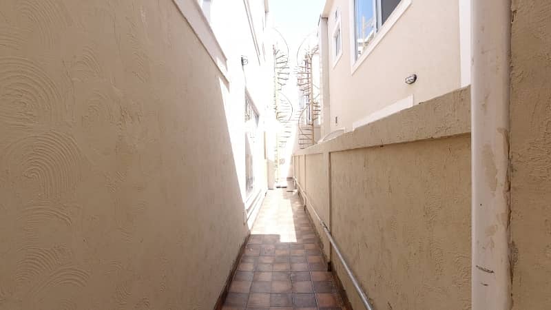 Highly-coveted On Excellent Location 8 Marla House Is Available In DHA Valley For sale 5