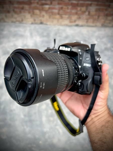 Nikon D7000 DSLR Camera with Lense 18.105mm 3