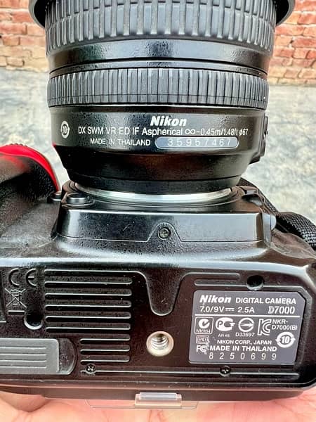 Nikon D7000 DSLR Camera with Lense 18.105mm 4