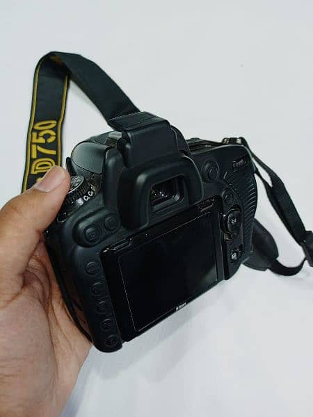 Nikon D750 With Silicon Cover 5