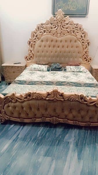 urgent sale home used  bed set 3