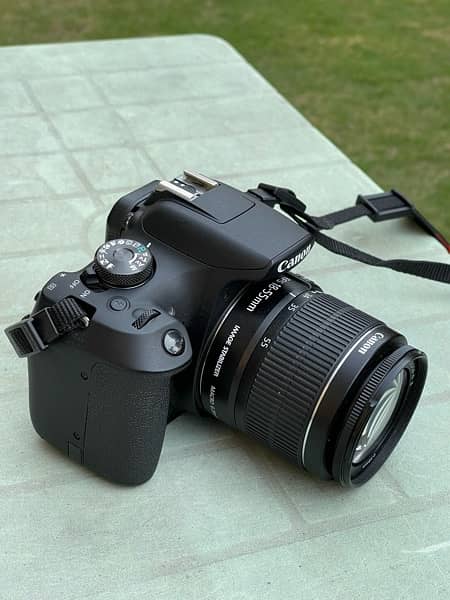 canon EOS 2000D 3