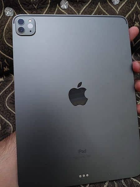 Apple iPad Pro 11  2021 3rd Gen M1 Chip Retina Display 256gb 4G Lte 5
