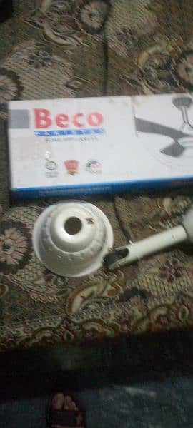 ceiling fan in new condition 56" 2