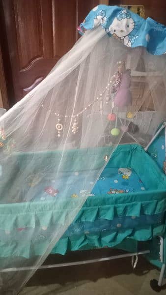 baby bed plus swing for sale 2