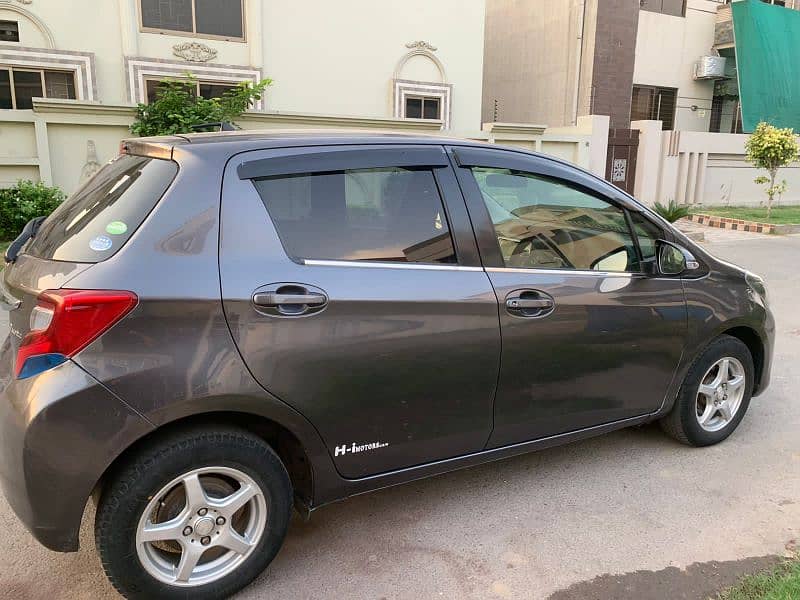 Toyota Vitz 2014 5