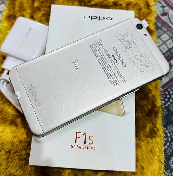 Oppo F1s 4/64 With Box and Charger 1