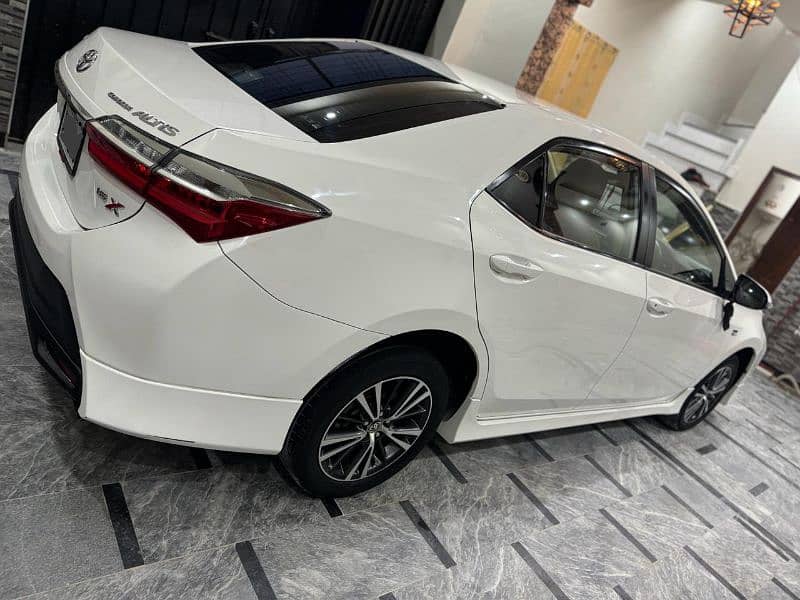 Toyota Corolla Altis X 1.6 2022 4