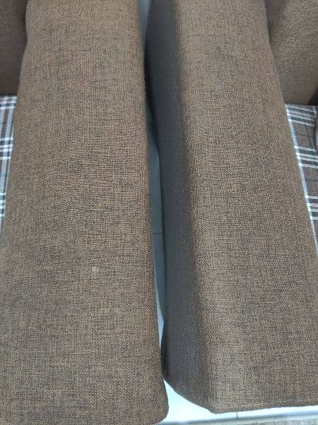 5 SEATER SOFA USED BUT GOOD CONDITION 8