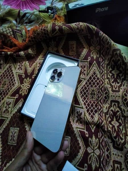 Apple iphone 13 pro max 128gb 10/10 condition. . . pta approved 1