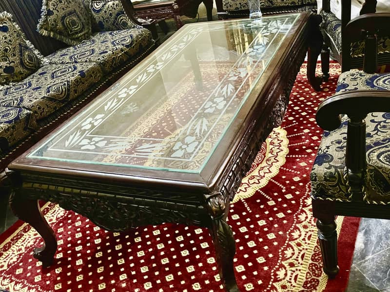 3,2,1 Luxury Sofa Set and Center Table. 3