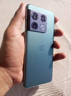 One Plus 10 pro waterkit with 65 watt charger 0