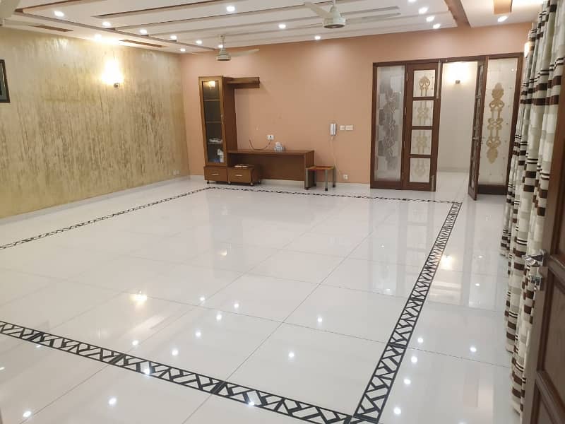 1 Kanal Lower Portion Is Available For Rent On Top Location Of Wapda Town Lahore 5