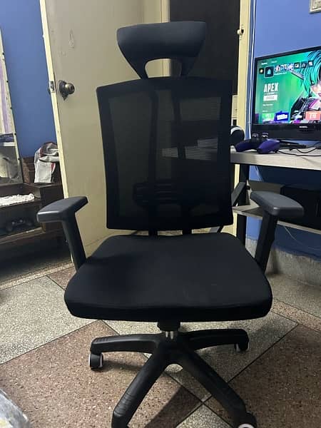 Gaming Chair barely used, one week ago 4