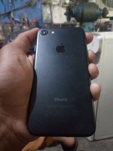 iphone 7 128gb PTA approved 1