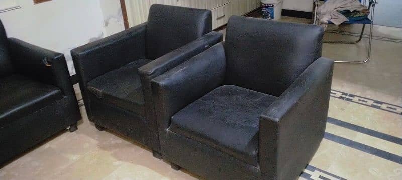 four single sofas for sale(03161674708) 1