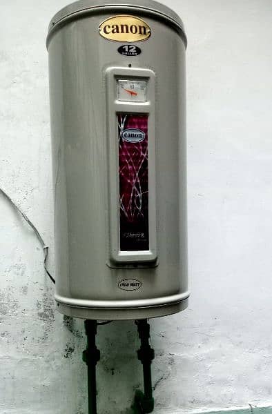 Instant Geyser - Cannon 1500W, 12 Gallon - Excellent Condition! 1