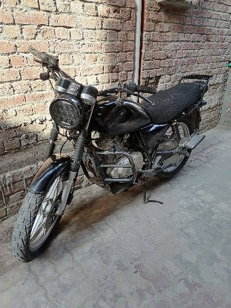 Suzuki Gs150 Special edition 6