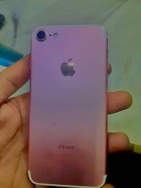 iPhone 7 128 gb non pta bettrey health 100 WhatsApp 03234342445 0