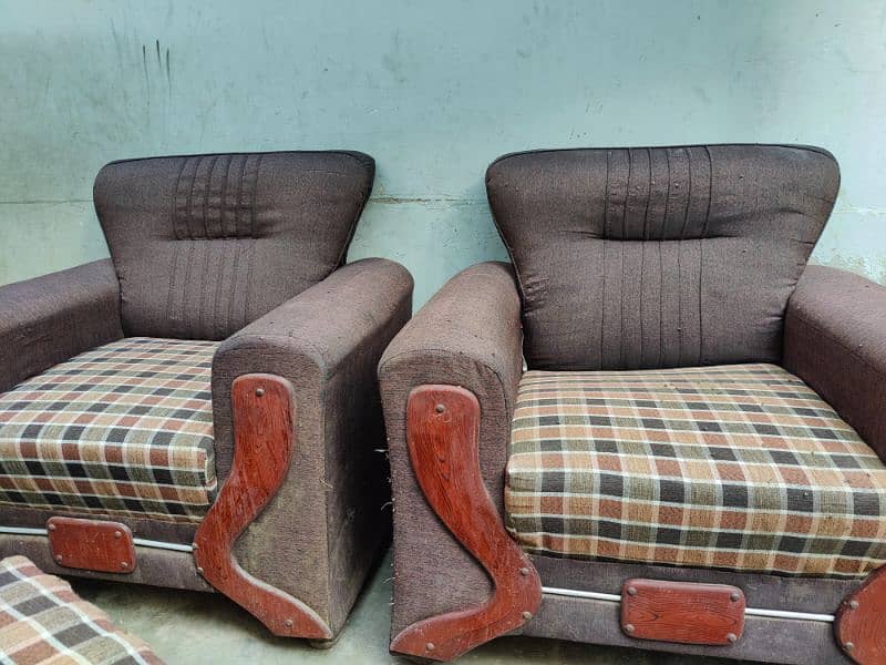 7 seatter sofa set good condition 2