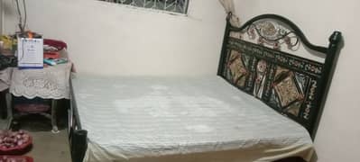 sale a king bed for 20000