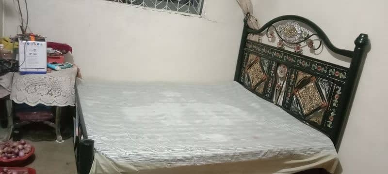 sale a king bed for 20000 0