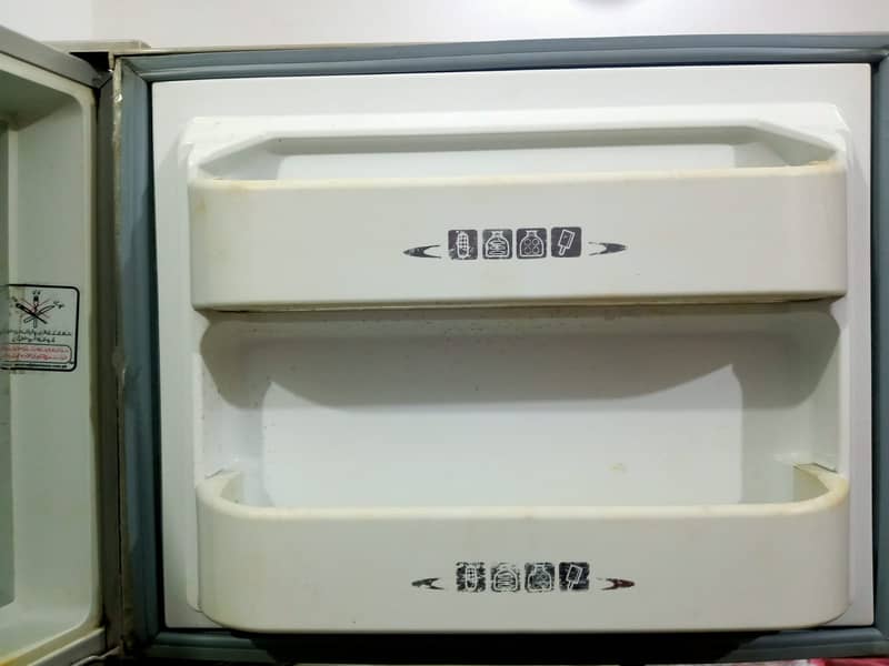 Dawlance Refrigerator in working condition for sale 1