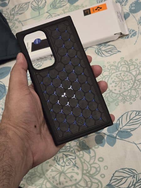 Spigen Cryo Armour in Blue for the Samsung Galaxy S24 Ultra 0