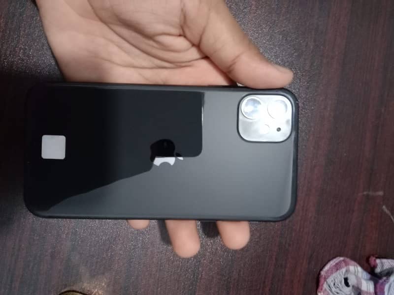 iphone 11  in black colour 3