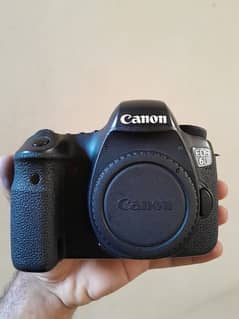 Canon 6D with Canon 24-105MM 0
