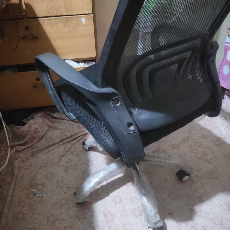 Office chairs for employee10/10 2