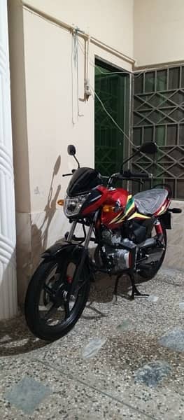 Almost New CB-125F 1