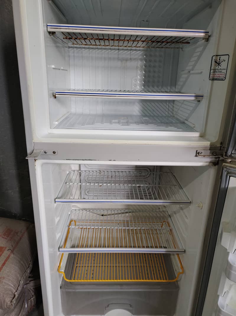 Dawalance fridge 1