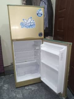Almost new condition Dowlance refrigerator small size 03268554147
