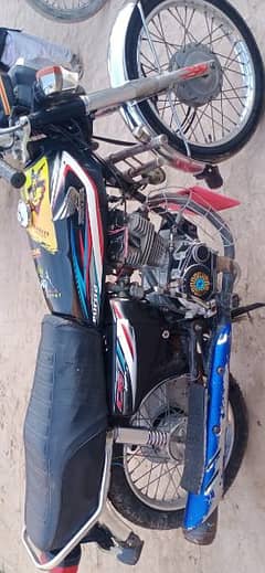 Honda 125cc hy condition 10/7 hy behtreen chlaie hy chiniot number hy