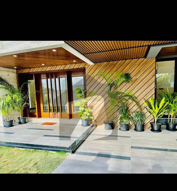 10 Marla Brand New House For Sale in Overseas B Block Bahria Town Lahore 0