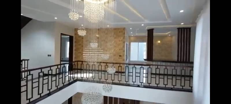 10 Marla Brand New House For Sale in Chambelli Block Bahria Town Lahore 6